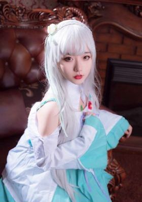 水哾萝拉