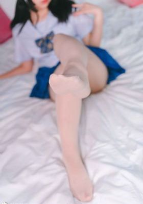 《安娜》