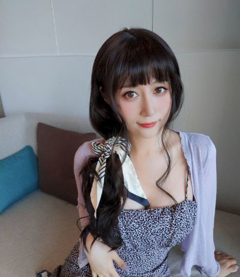 隔壁邻居女孩