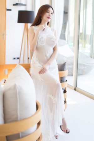 鞠婧祎签约大雷