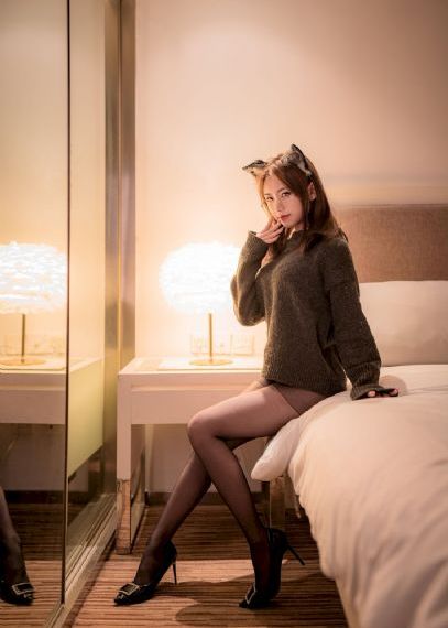 拥抱星星的月亮